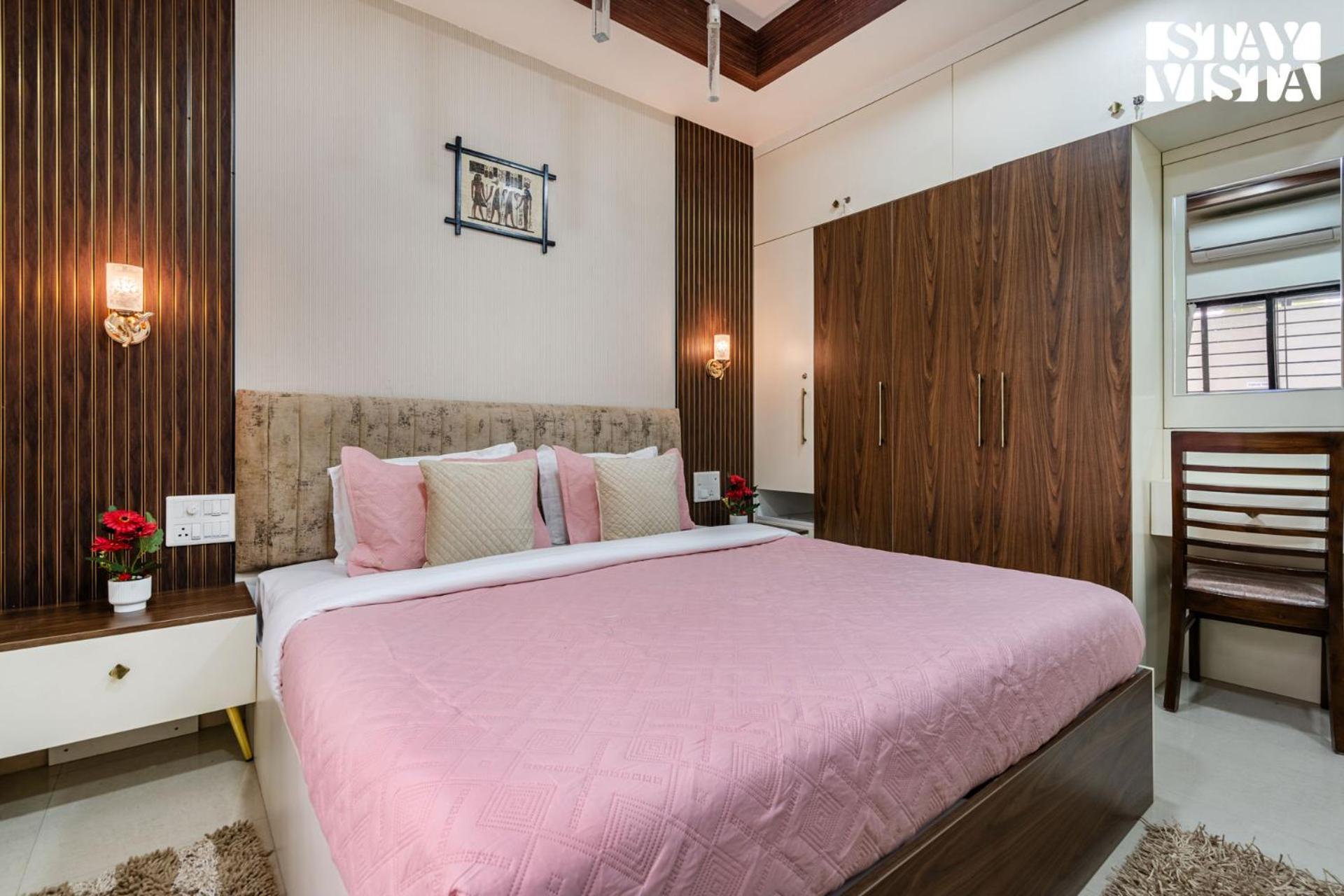 Serenity Meadows With Pool By Veo - Part Of Stayvista 纳西克 外观 照片